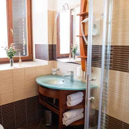 Marina Hotel 3*