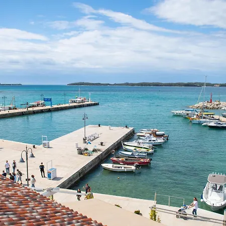 Marina Hotel 3*